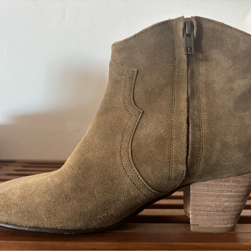 Isabel Marant suede booties with western vibe; soft brown/tan - Picture 8 of 12